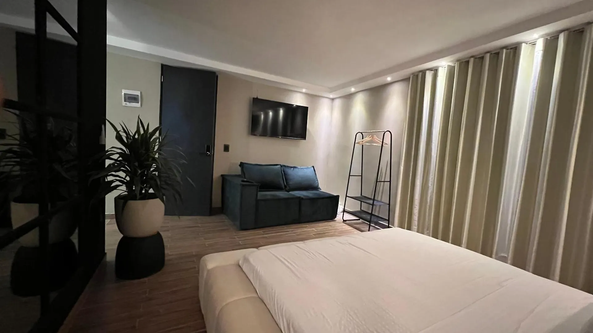 Luxury Palace Poblado Manila Medellin Colombia