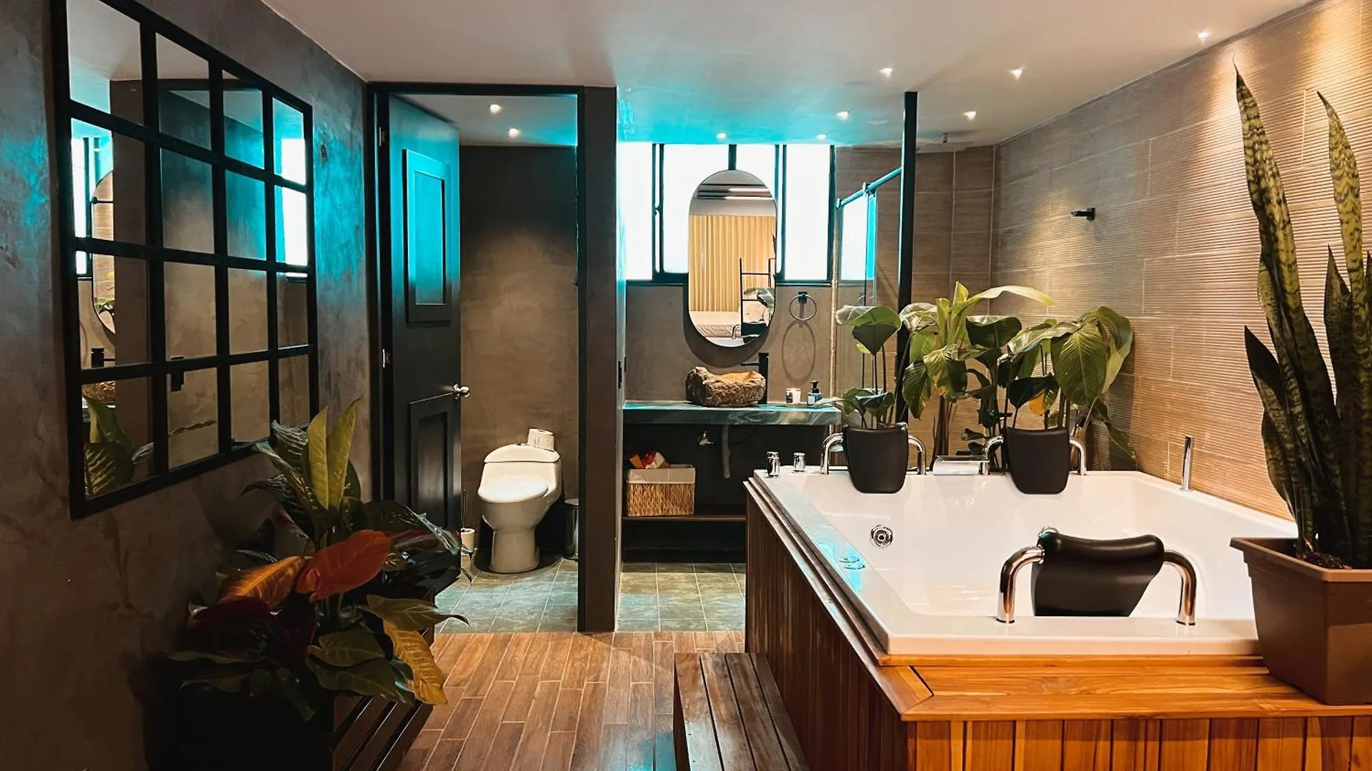 Luxury Palace Poblado Manila Medellin Apartment